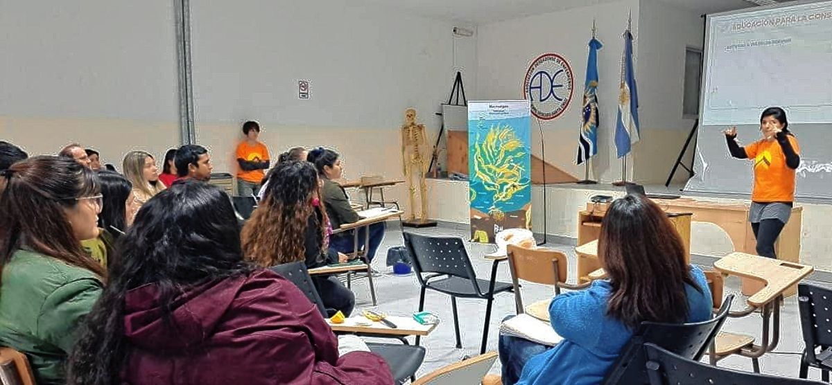 Se realizó exitoso taller de Conservación Marina en Puerto Deseado
