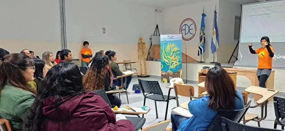 Se realizó exitoso taller de Conservación Marina en Puerto Deseado