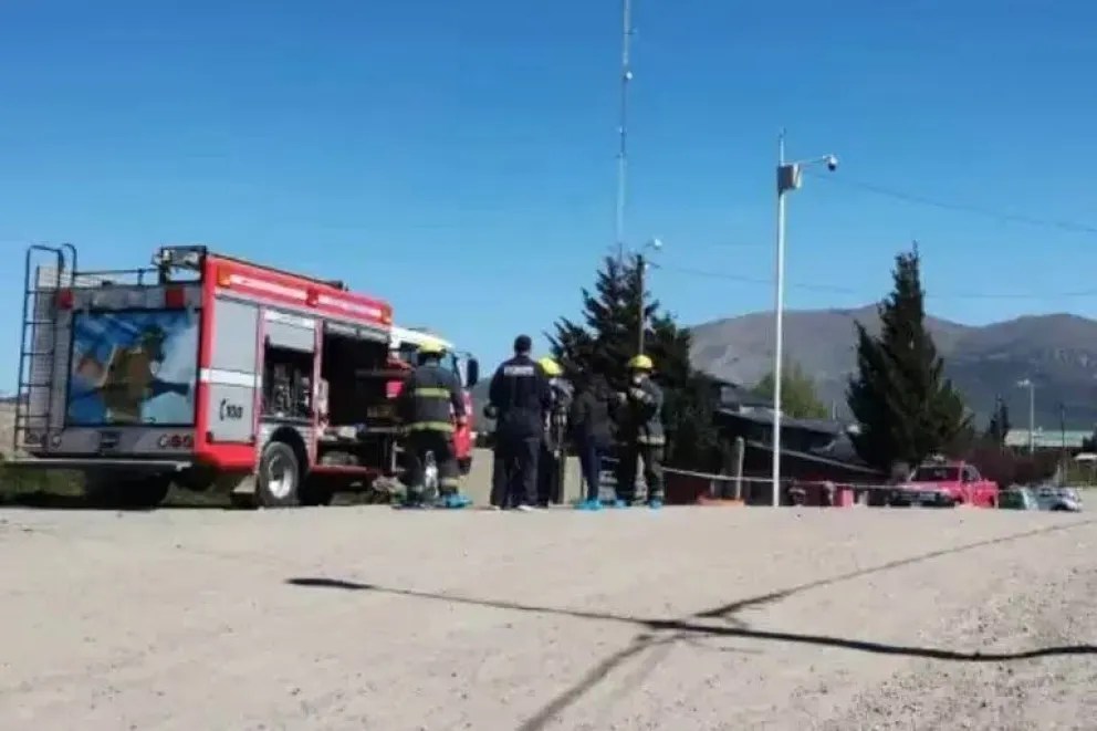Hallaron un cuerpo dentro de una fosa de cemento en Bariloche