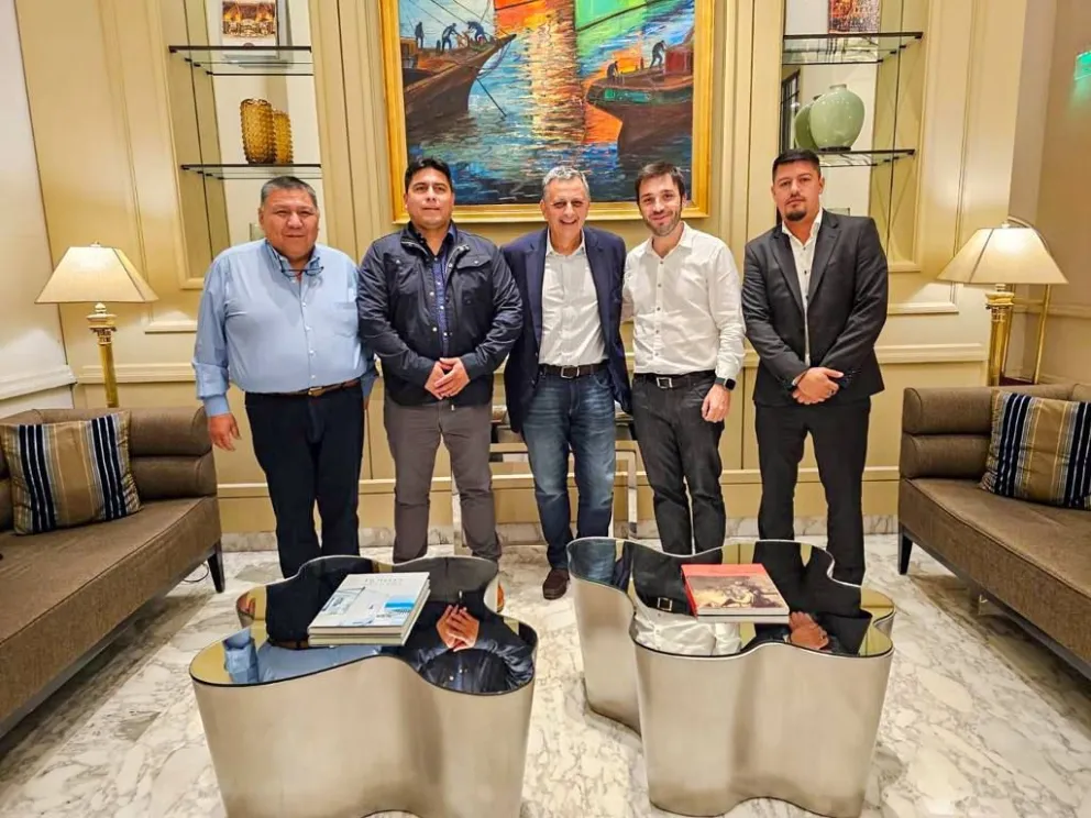 Torres, Vidal y Ávila junto al nuevo presidente de YPF: "Vamos a llevar adelante una agenda de desarrollo regional"