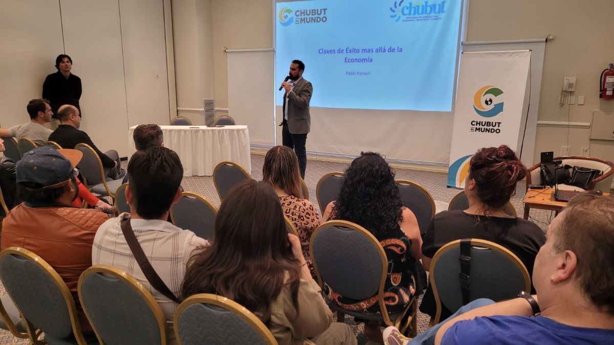Se realizo una capacitación sobre herramientas técnicas aplicadas a los negocios internacionales 