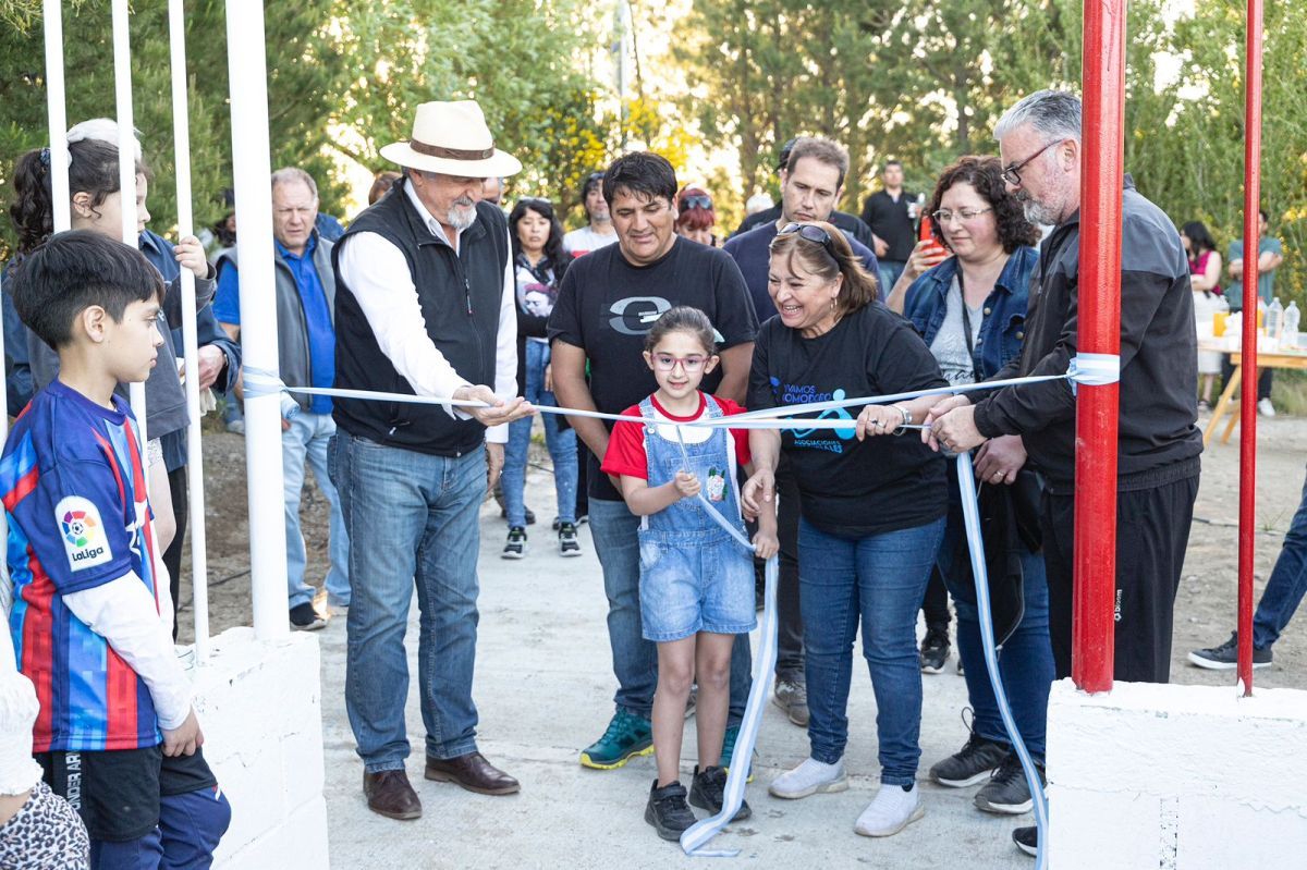 El Municipio inauguró el playón deportivo del barrio Bella Vista Oeste
