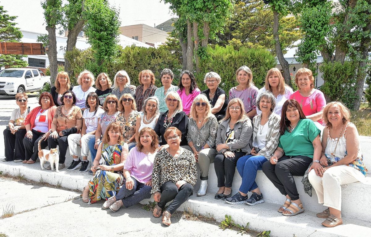 En un emotivo encuentro, exalumnas del Instituto María Auxiliadora celebraron 50 años de egresadas