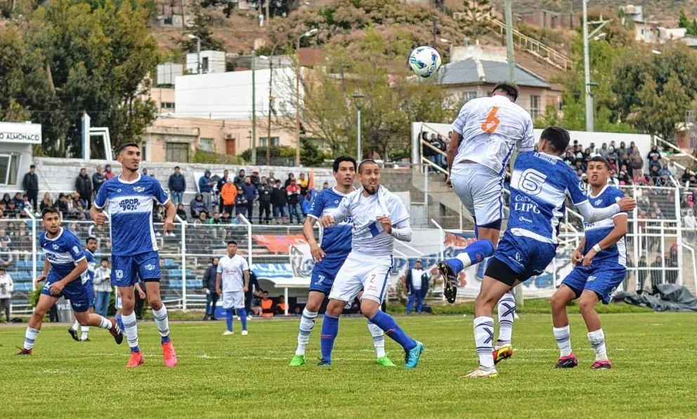 Jorge Newbery puede ser el primer clasificado