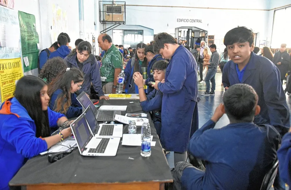 La Escuela Nº 760 realizó su muestra anual