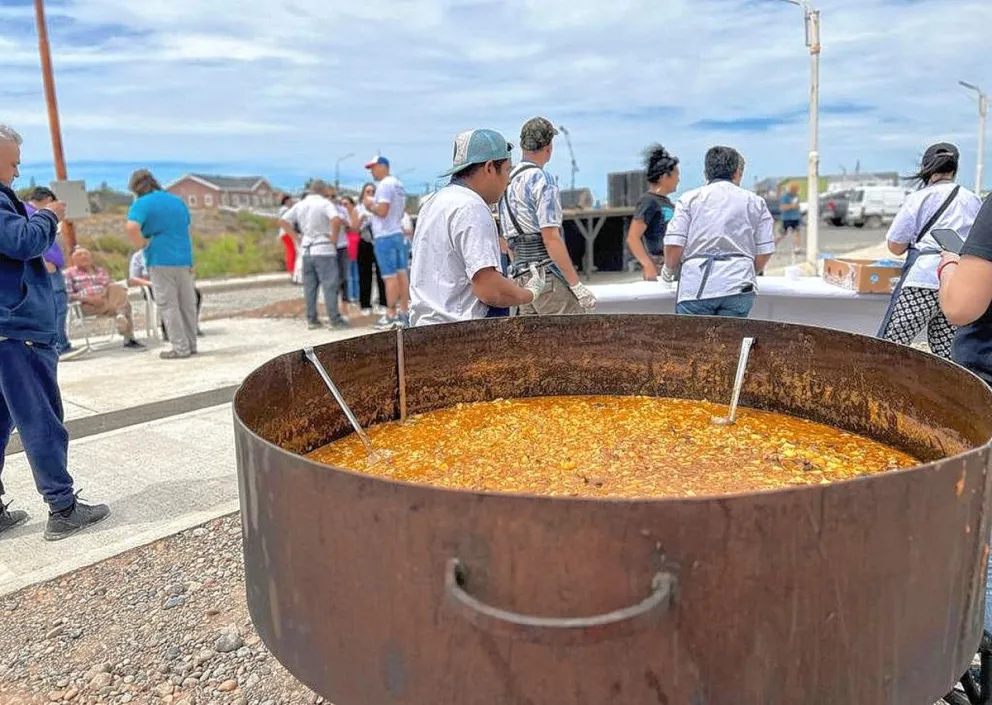 Con una variada agenda de actividades se realizó el lanzamiento de la temporada turística estival en Puerto Deseado