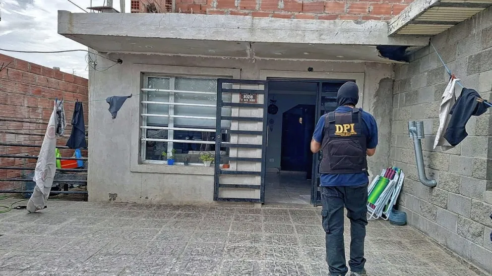 Salvaje agresión seguida de robo en las afueras de bailanta: Reconocieron y allanaron en Km. 8 a 2 de los 3 agresores