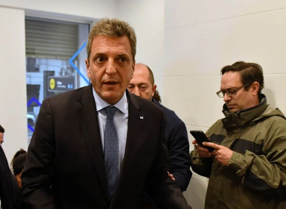 Massa reveló que evalúa tres ofertas del sector privado para trabajar en el exterior