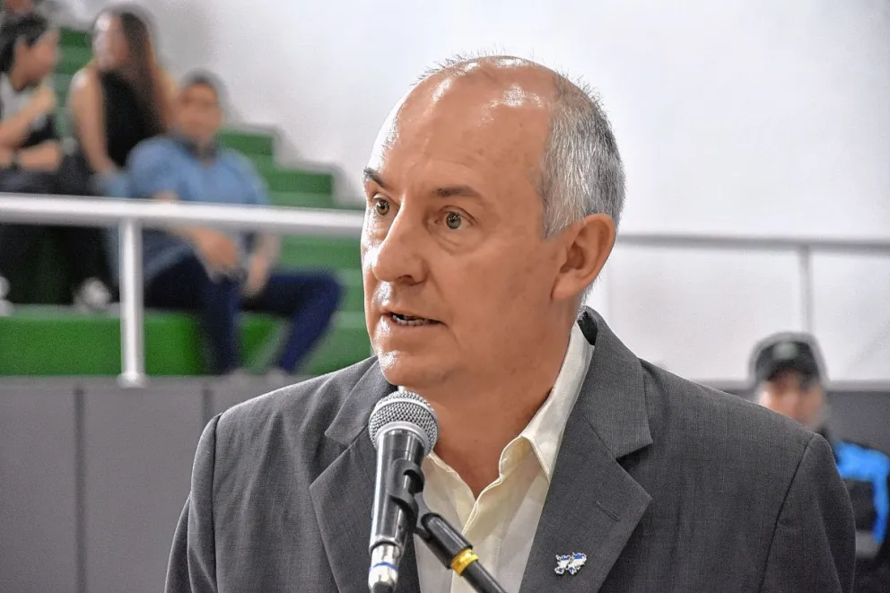 Castro: “El desafío es la incorporación de más policías”