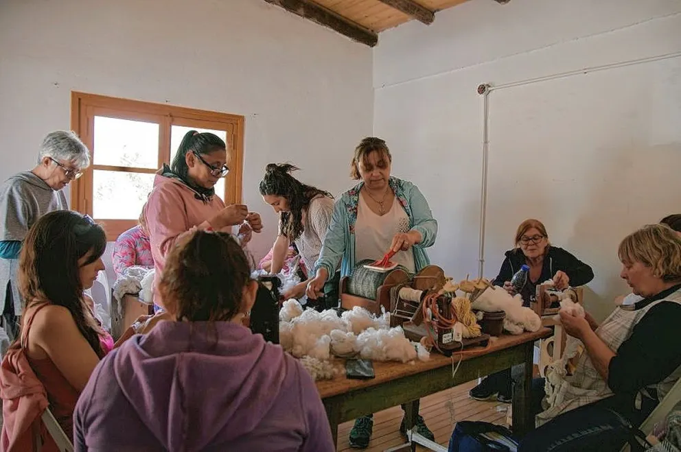 Llega a Camarones el programa “Emprendedores por Naturaleza”