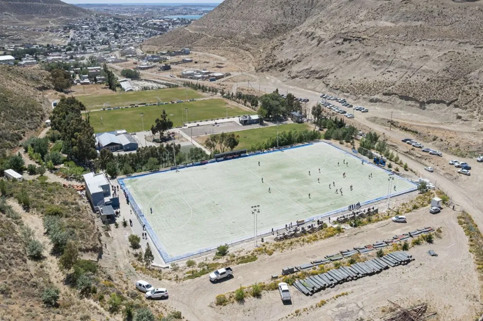Inauguraron el nuevo césped sintético de Calafate Rugby Club