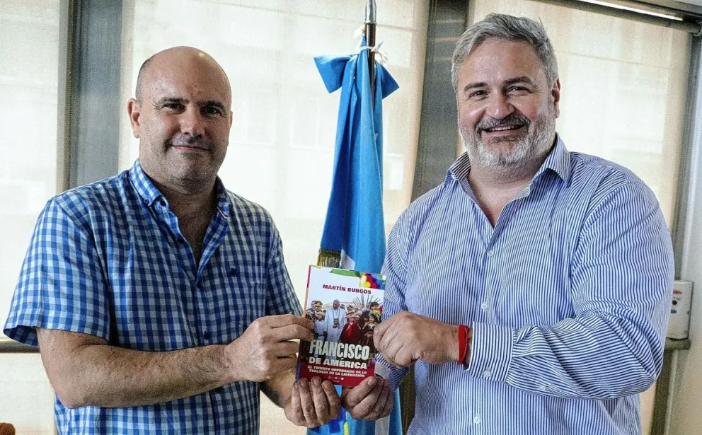 Casa del Chubut: Presentaron el libro “Francisco de América: el triunfo impensado de la Teología de la Liberación”