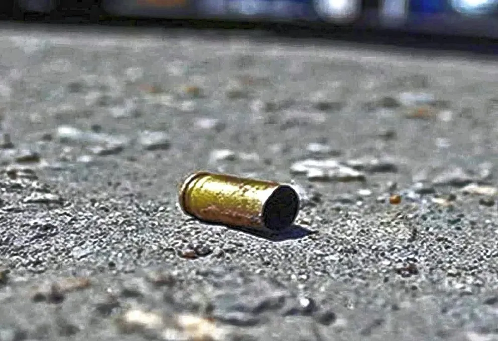 Atacaron a tiros a joven y le fracturaron un brazo de un balazo en ajuste de cuentas en barrio de Trelew
