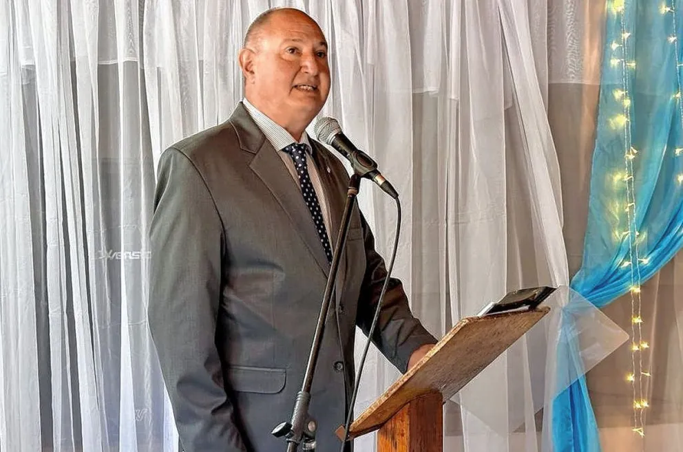 Jorge Perversi asumió como intendente de Puerto Pirámides