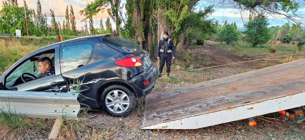 Manejaba borracho y cayó sobre un canal de riego en Sarmiento