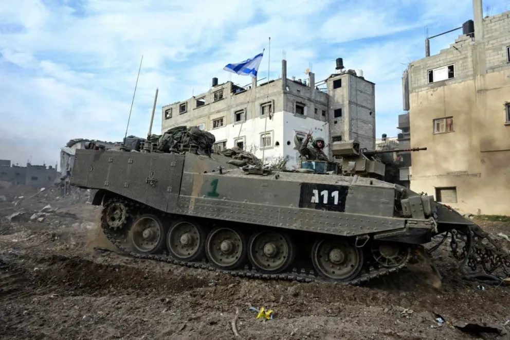 Tanques israelíes alcanzan el centro de Jan Yunis