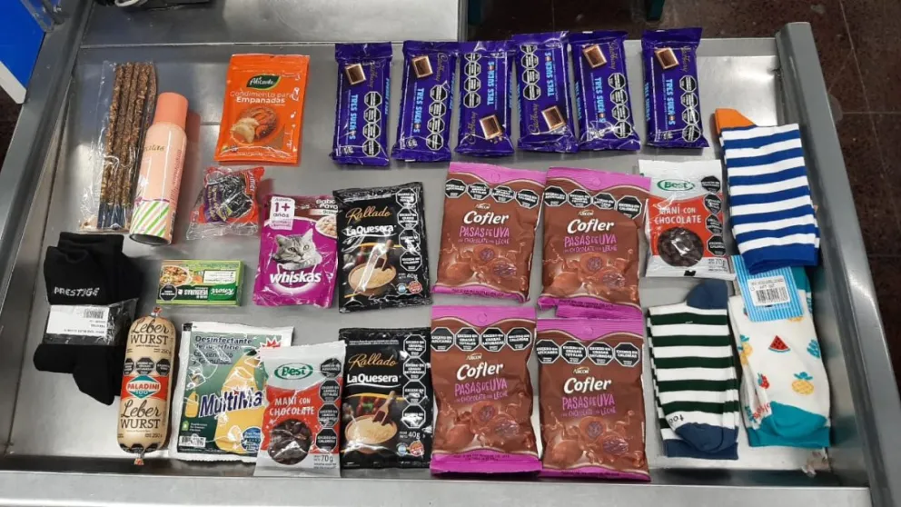 La detuvieron por hurtar productos de un supermercado