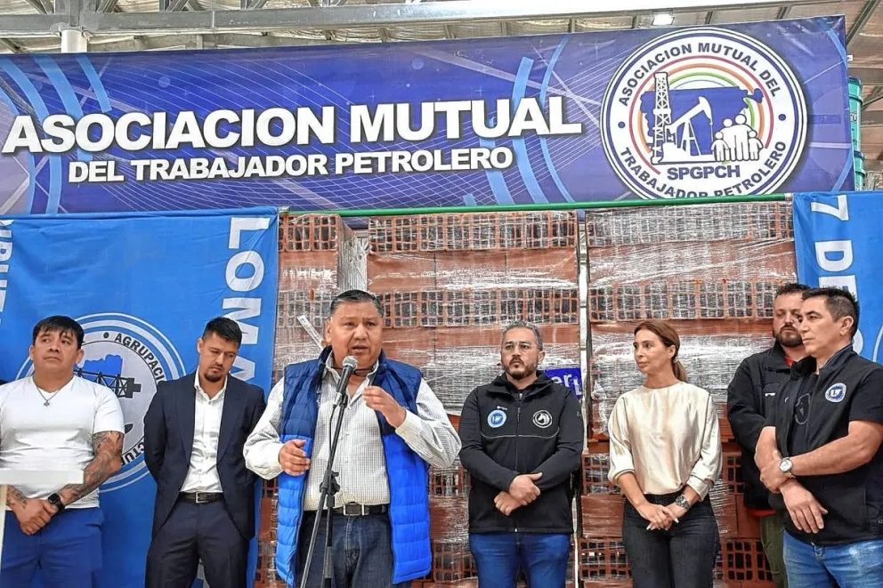 Ávila dejó inaugurado el Corralón de la Mutual de Petroleros en el Parque Industrial de Comodoro