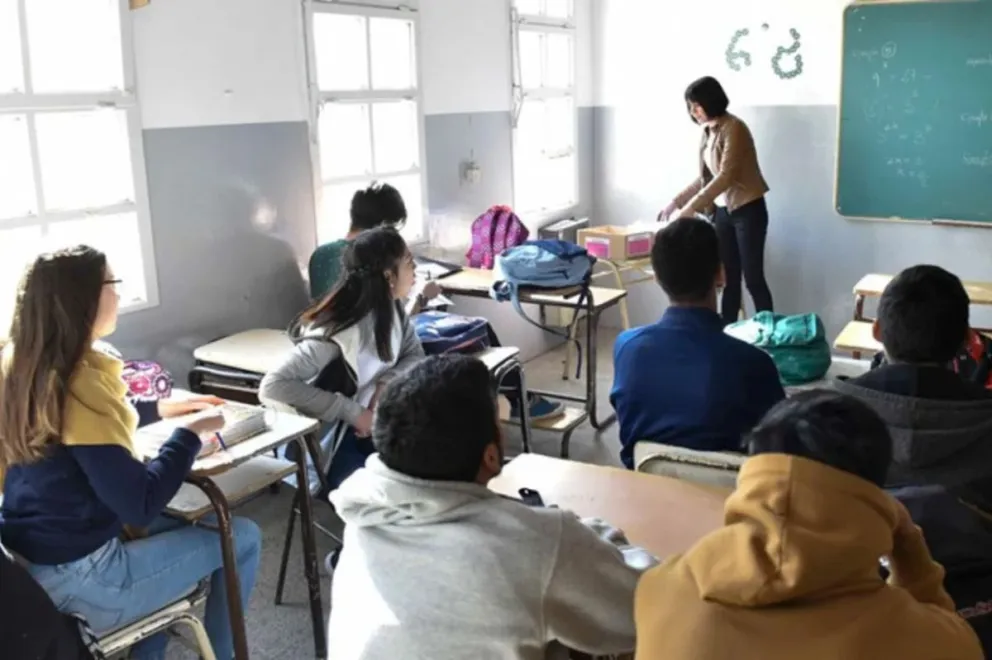Santa Cruz eliminó la promoción automática en las escuelas secundarias