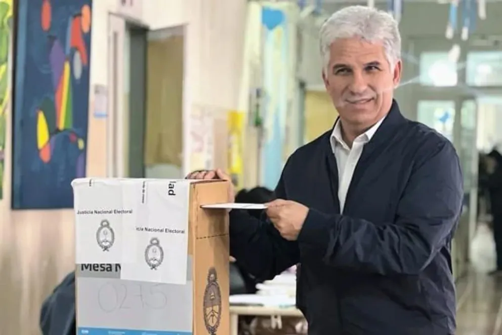 El gobernador de San Luis anunció que pagará los sueldos de empleados estatales en dos cuotas