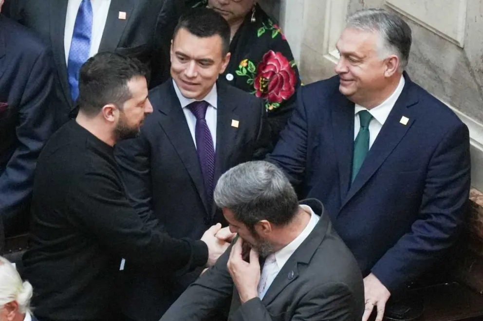 El húngaro Orban bloquea la ayuda a Ucrania y dice que aún puede frenar la adhesión a la UE