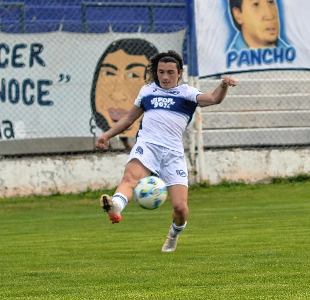 Jorge Newbery a San Julián y C.A.I. en el Estadio Municipal