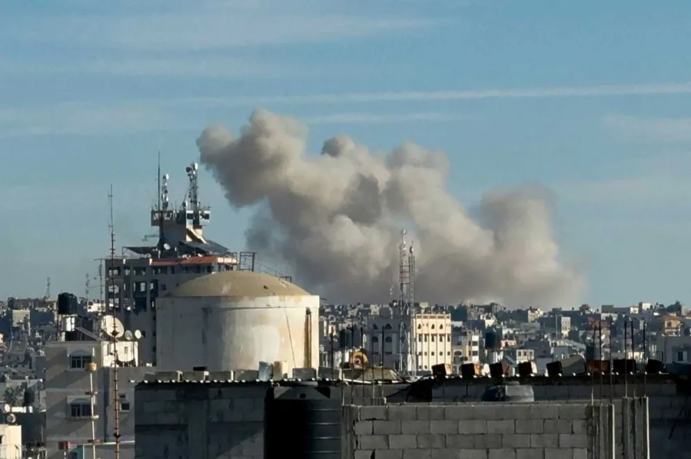 Intensos bombardeos de Israel en Gaza de norte a sur