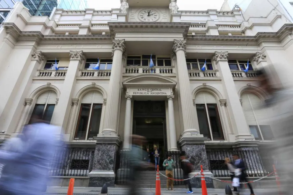 El Banco Central bajó fuerte la tasa de interés pero mantiene los plazos fijo UVA