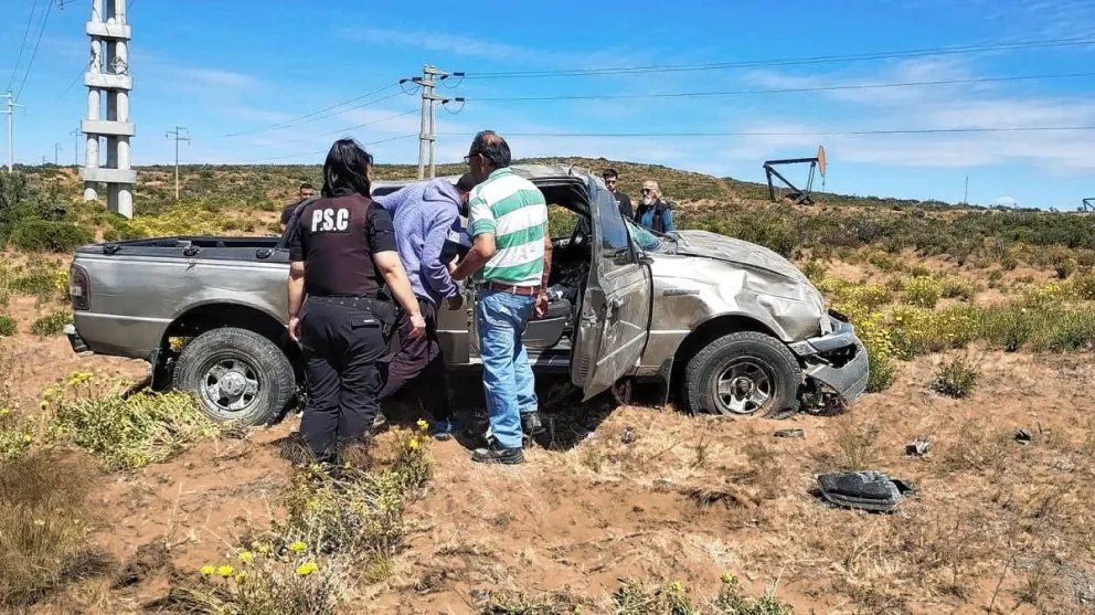 Vuelco de una camioneta deja una mujer herida en la Ruta 12