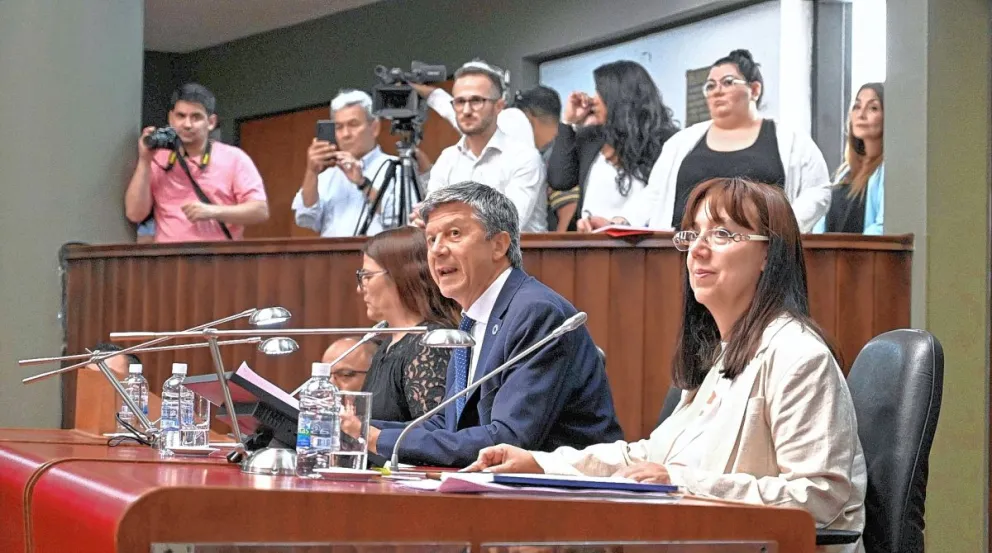 Menna: “La Legislatura del Chubut está en funcionamiento pleno”