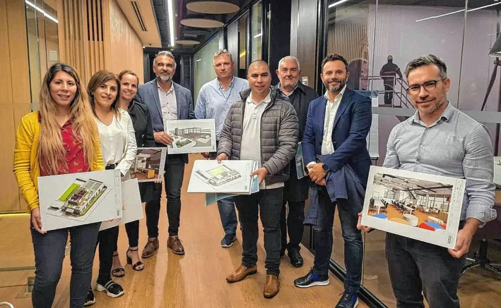 Santa Cruz: Guenchenen recorrió el ITBA, y confirmó proyecto conjunto con PAE para la instalación de un laboratorio tecnológico