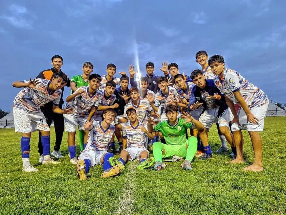 C.A.I. y Huracán a semifinales