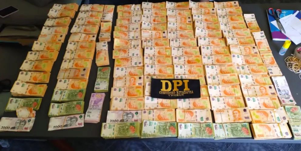 Con supervisión del ministro Iturrioz, la Policía del Chubut secuestró 11 millones de pesos en relación con un importante robo