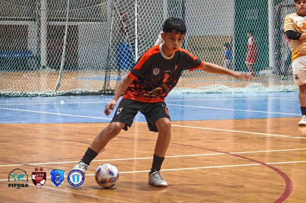 Lanús y Los Titanes A se adelantaron en la final