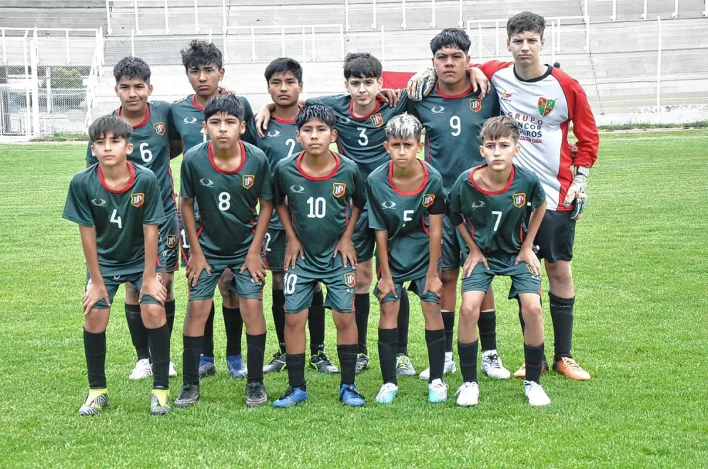 Caleta Córdova y Deportivo Portugués volaron alto