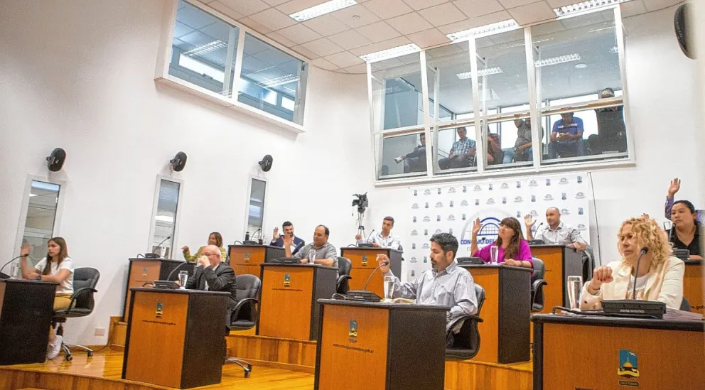 Concejo Deliberante: Se aprobó un aumento del 120 por ciento para las tarifas de taxis