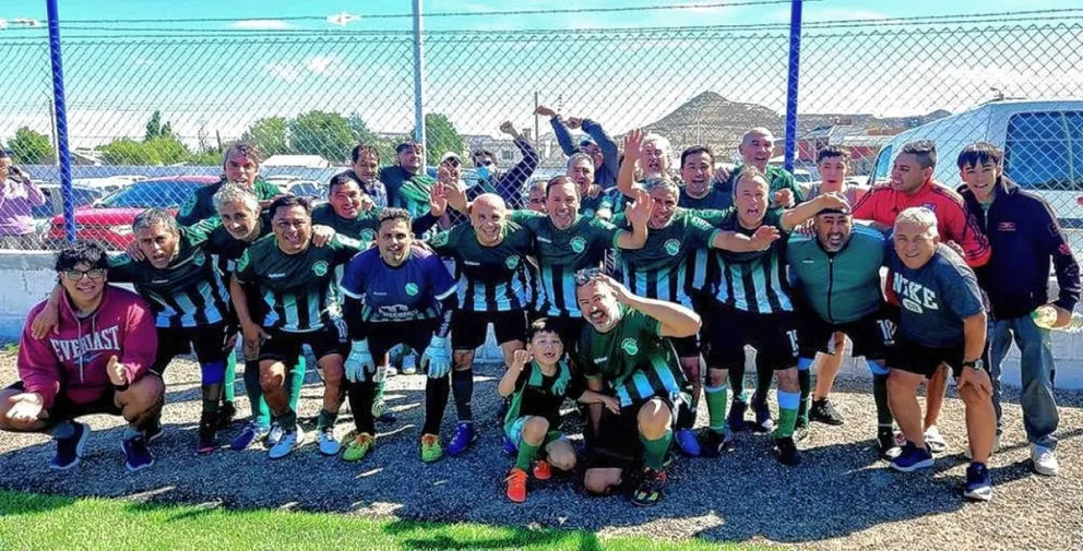 Petroquímica y Deportivo América jugarán la final de Súper Masters