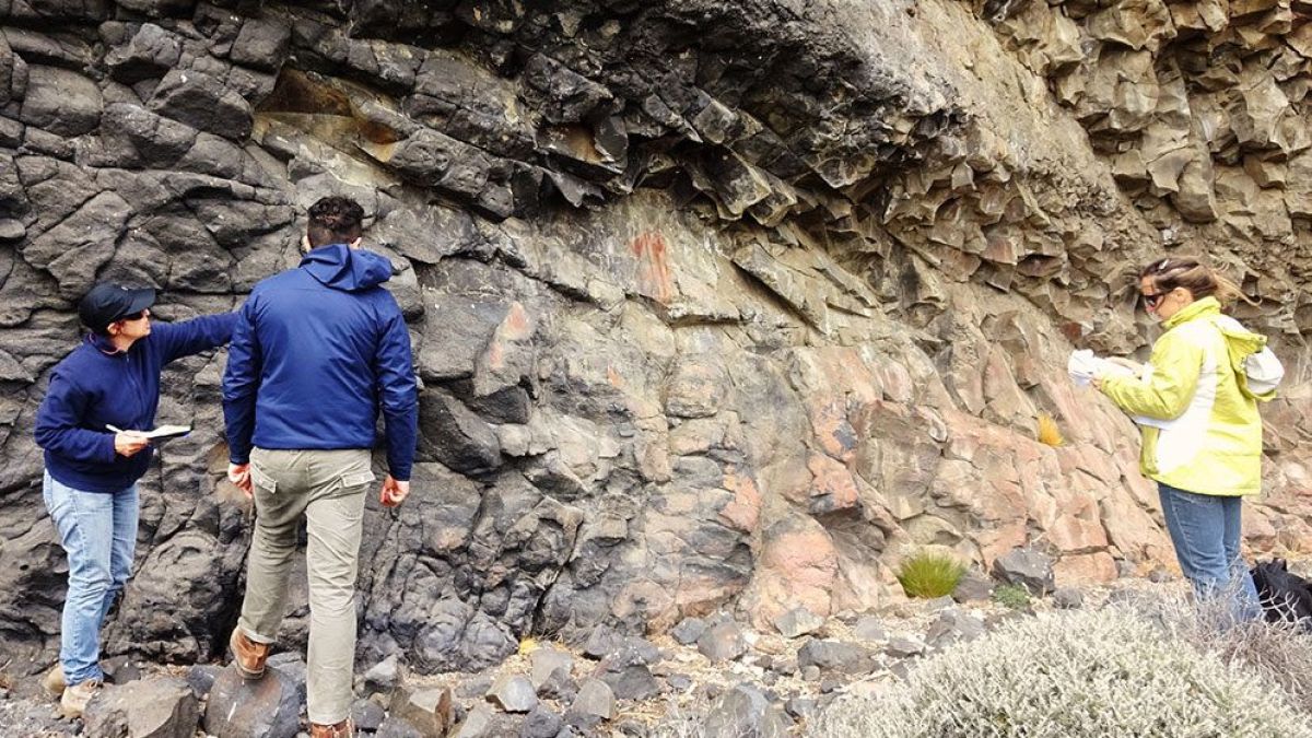 Datan por primera vez las pinturas rupestres del sur de Santa Cruz