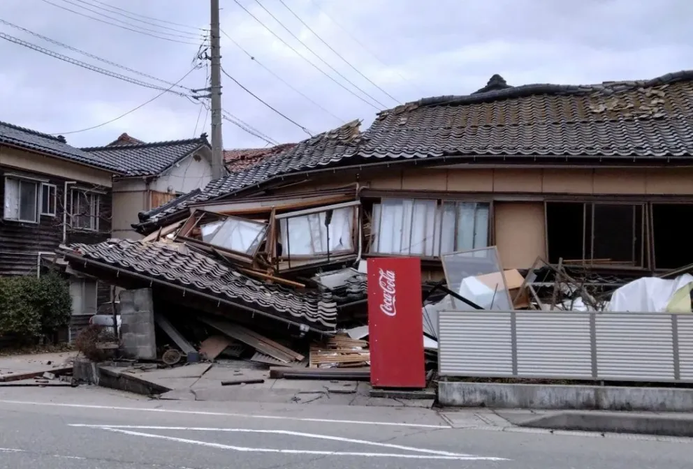 Impactantes imágenes del terremoto que sacudió a Japón: hay alerta de tsunami y gente atrapada bajo escombros