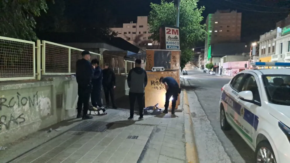 Los detuvieron por robar en el tráiler de salud municipal 