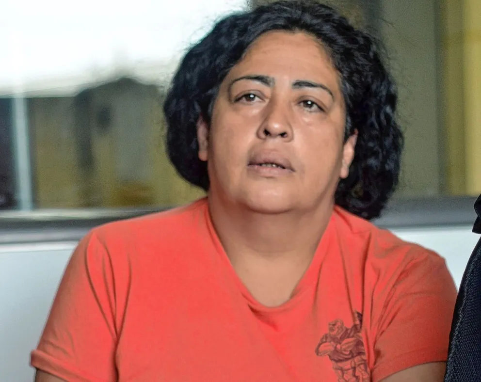 Cuida un camping en El Trébol desde hace un año y medio y dice que supuestos dueños la quieren desalojar y la amenazan de muerte