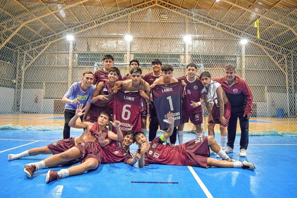 Chacarita y Lanús son campeones del año