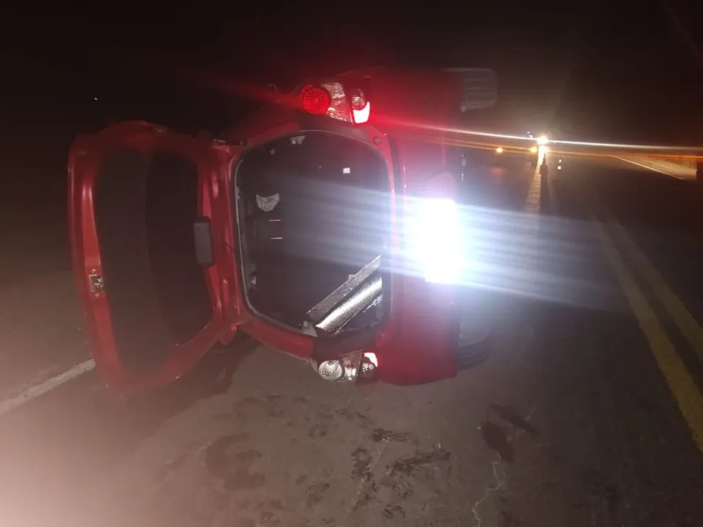 Dos vehículos colisionaron con un equipo a la altura de la Bajada de los Palitos
