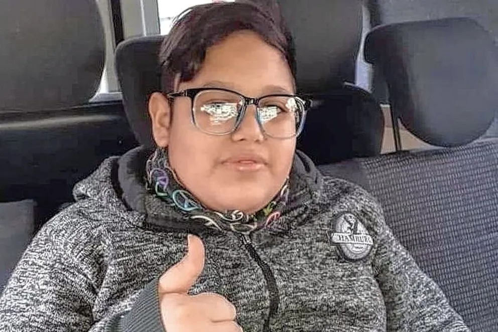 Hace una rifa solidaria para poder costear los medicamentos vitales de su hijo
