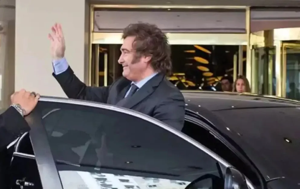 Insólito: cuánto debe Javier Milei en multas de tránsito