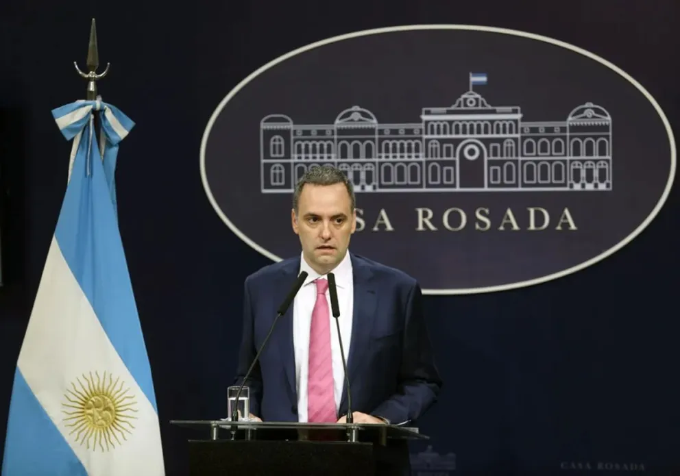 El Gobierno culpó al Congreso y a los amparos contra el DNU por la suba de los dólares financieros