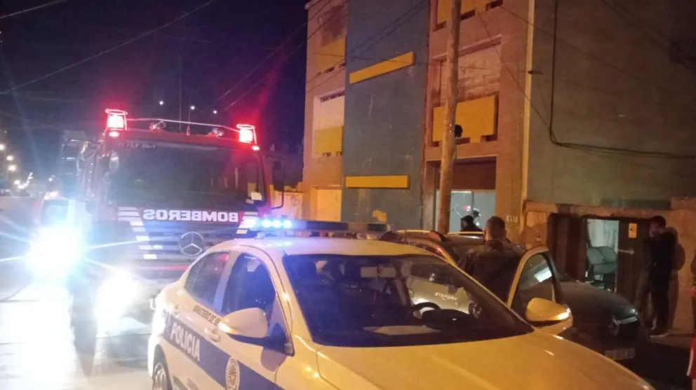 Debieron evacuar todo un edificio céntrico de calle Italia por principio de incendio