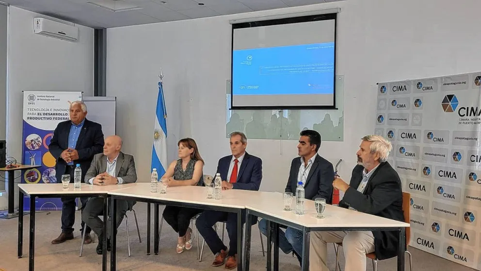 El Gobierno del Chubut participó del seminario del Programa de vinculación entre PyMEs y escuelas técnicas de la provincia