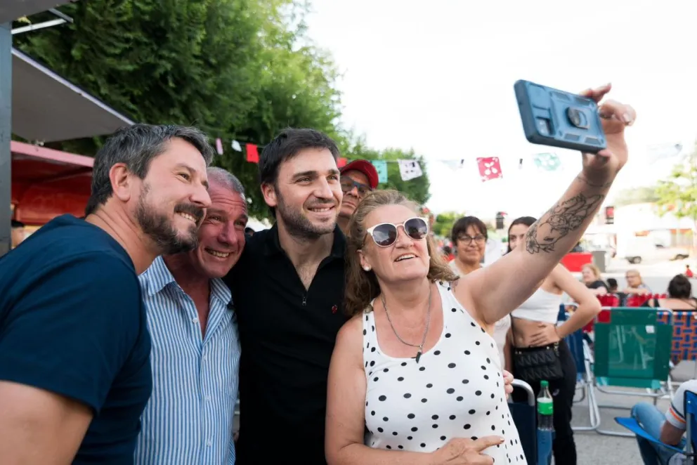 “Vamos a acompañar siempre a nuestras economías regionales”, aseguró Torres en la Fiesta de la Cereza de Gaiman