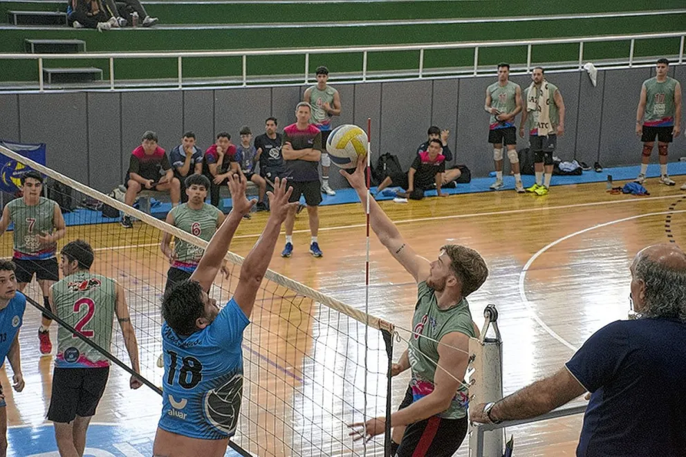 Voleibol: Waiwen culminó su preparación